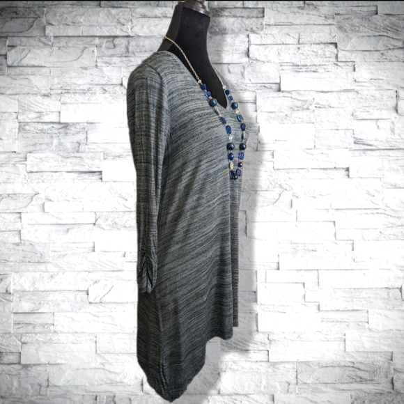 Apt. 9 Grey V-Neck Long Sleeve Shark Bite Hem Top High Low Blue Hemline T2 - Picture 6 of 10